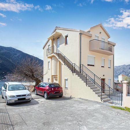 Apartments Donkovic Котор Екстер'єр фото