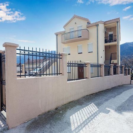 Apartments Donkovic Котор Екстер'єр фото