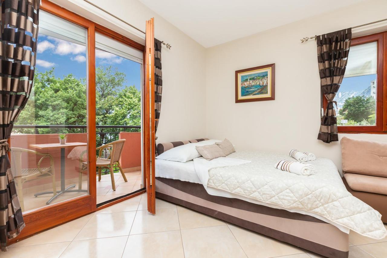 Apartments Donkovic Котор Екстер'єр фото