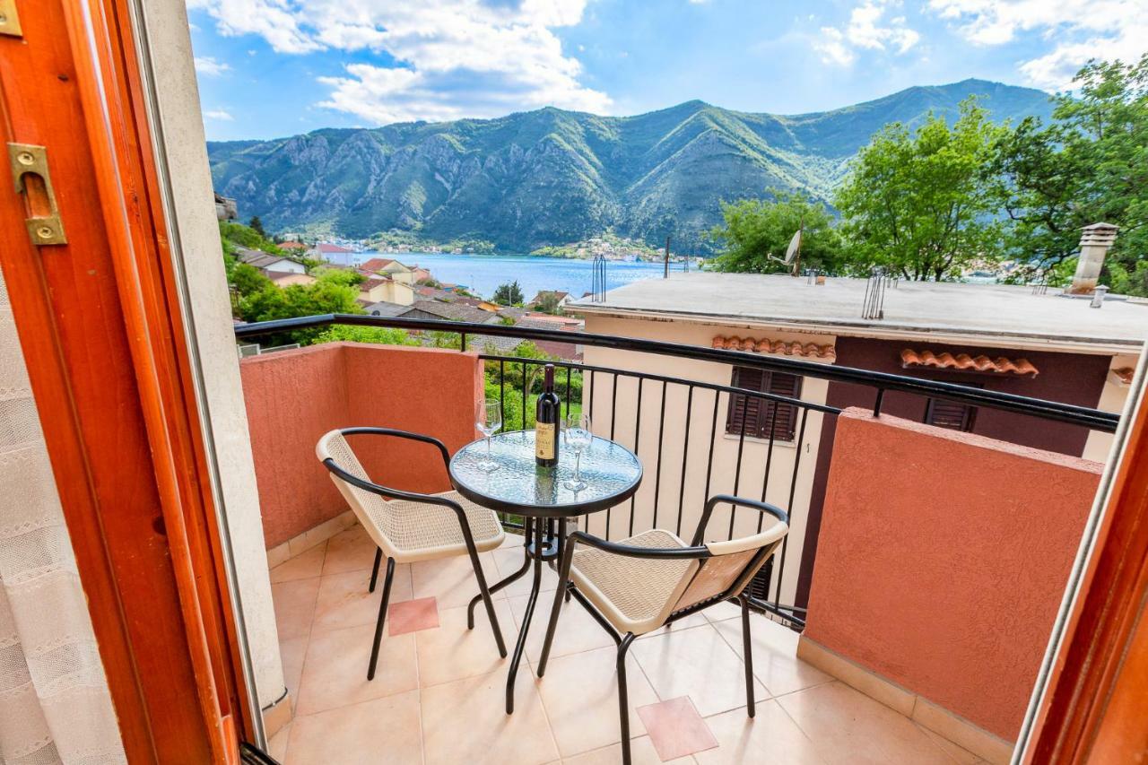 Apartments Donkovic Котор Екстер'єр фото