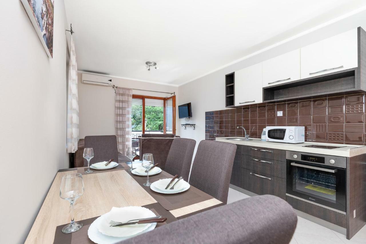 Apartments Donkovic Котор Екстер'єр фото
