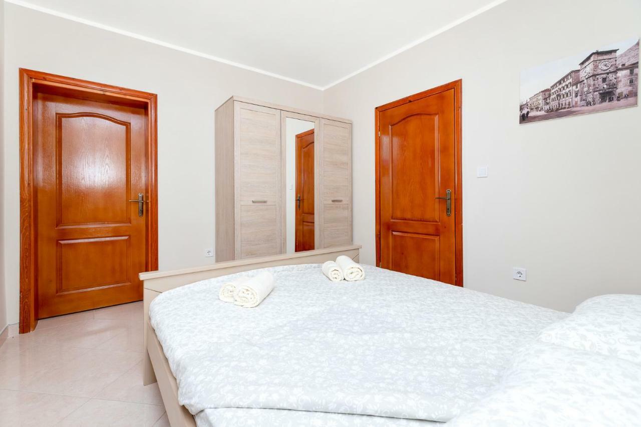 Apartments Donkovic Котор Екстер'єр фото