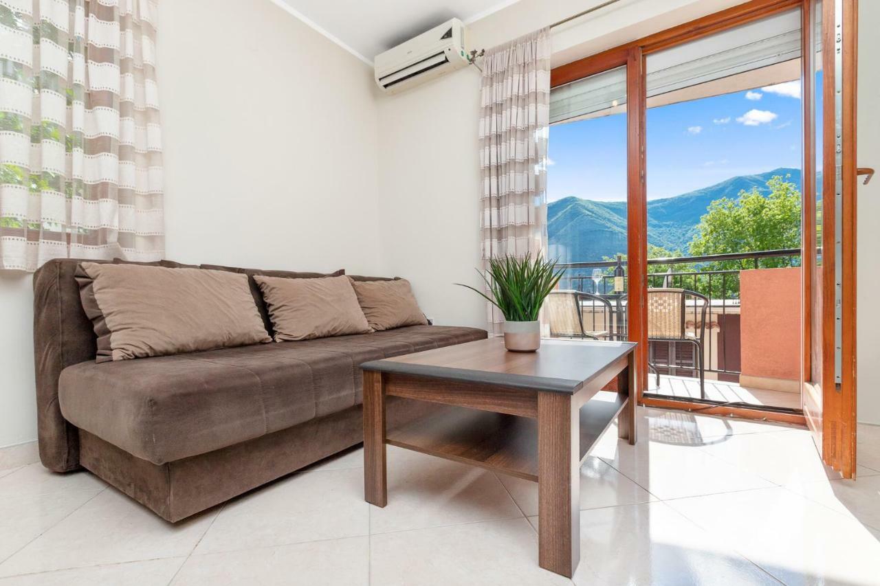 Apartments Donkovic Котор Екстер'єр фото